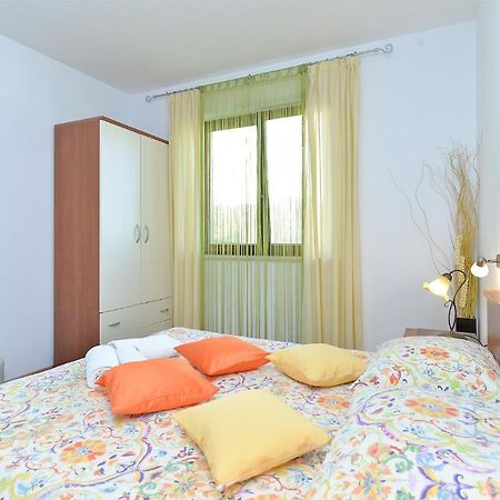 Apartment Jadranko 1761 Peroj Dış mekan fotoğraf