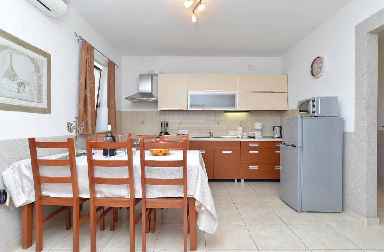 Apartment Jadranko 1761 Peroj Dış mekan fotoğraf