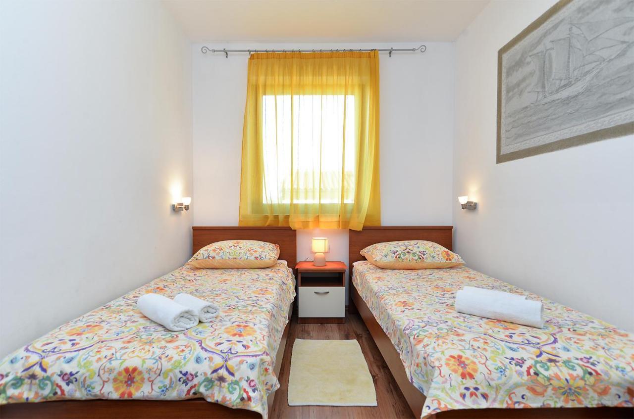 Apartment Jadranko 1761 Peroj Dış mekan fotoğraf