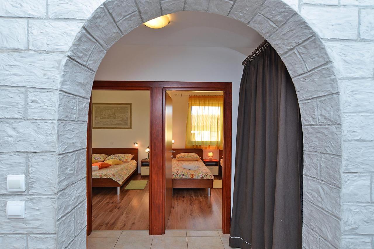 Apartment Jadranko 1761 Peroj Dış mekan fotoğraf