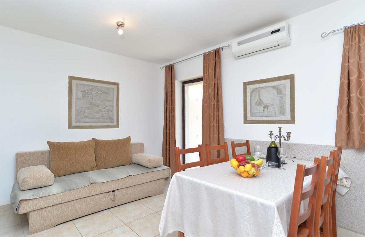 Apartment Jadranko 1761 Peroj Dış mekan fotoğraf